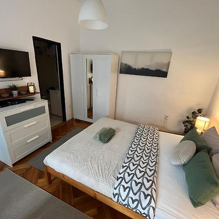 Feel Like Home - Cozy Downtwon Studio For 2 Budapeste Exterior foto